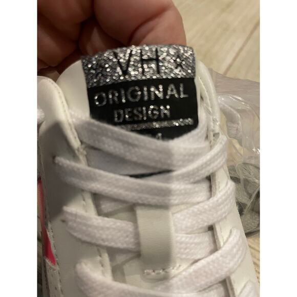 Vintage Havana Women's White Sneakers with Pink Star Accents 6.5 NWT - Picture 6 of 9